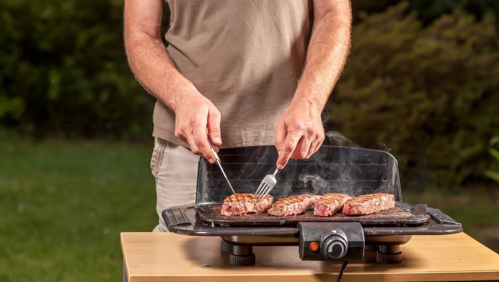 5 Best Electric Grills for a Flawless Grilling Experience (Summer 2022)