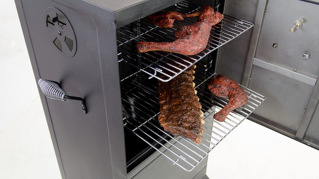 5 Best Masterbuilt Smokers for Your Mouthwatering Meals (Summer 2022)