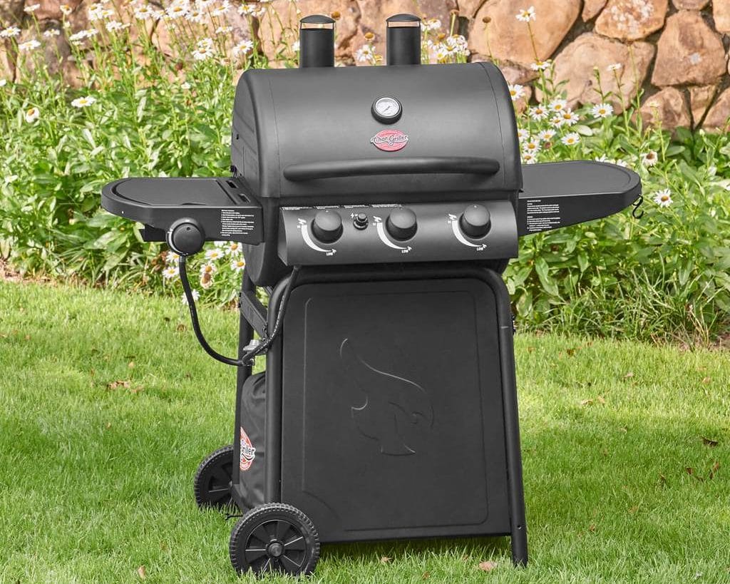 6 Best 3-Burner Gas Grills – Reviews and Buying Guide (Summer 2022)