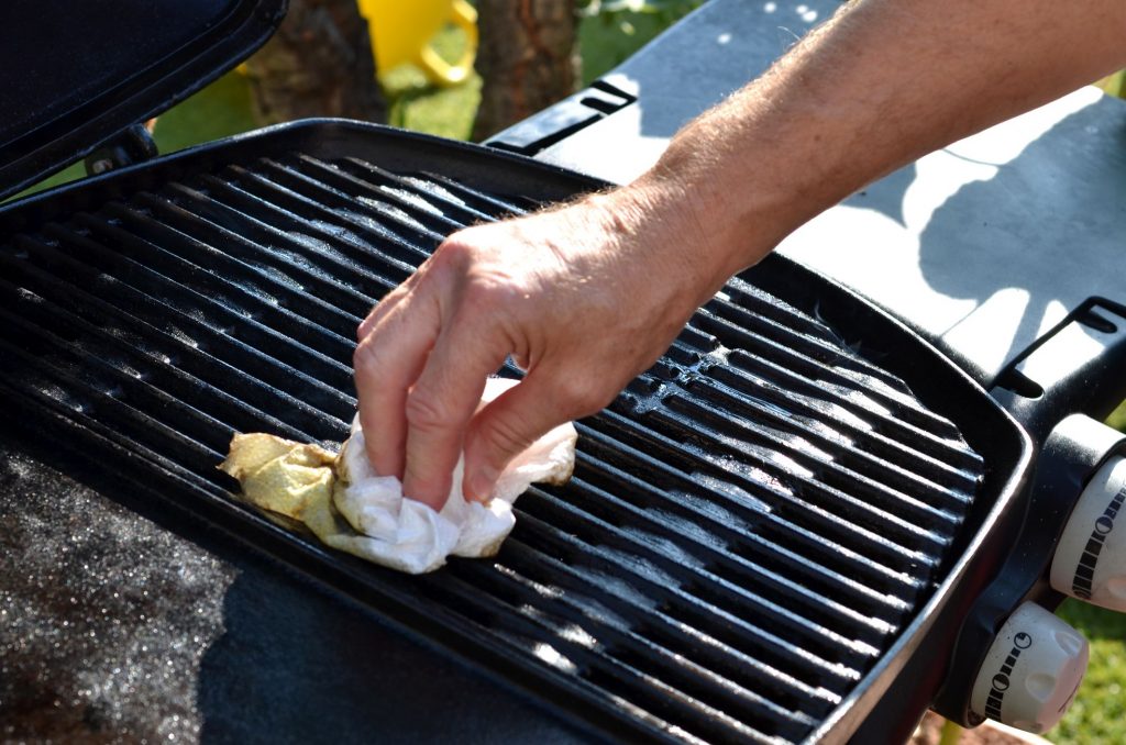 How to Clean Stainless Steel Grill