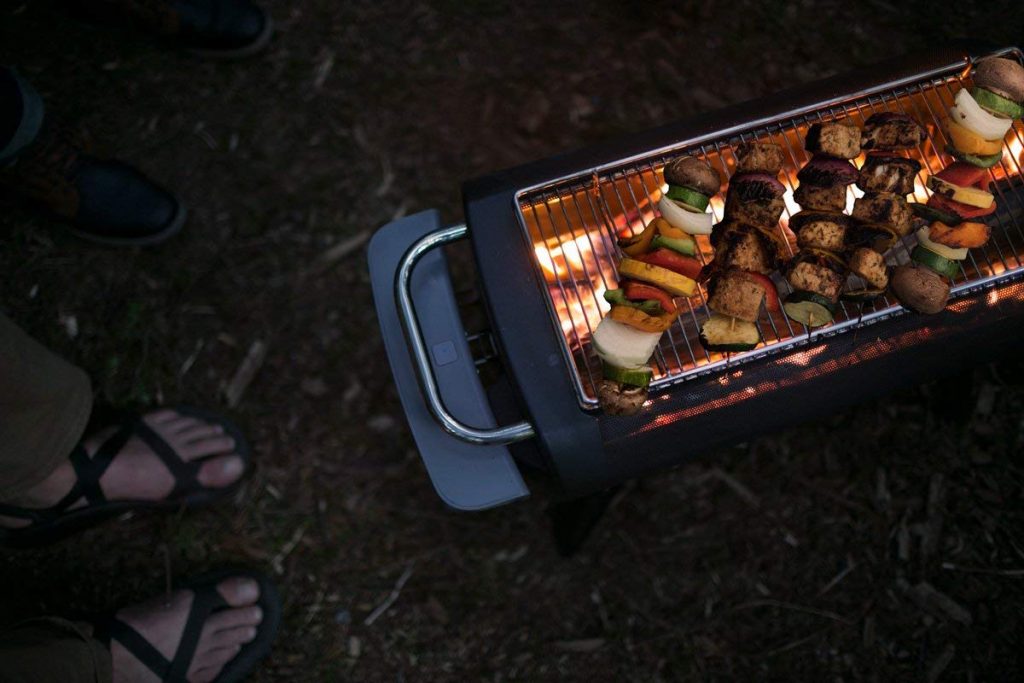 5 Best Fire Pit Grills to Gather Around on a BBQ Night (Summer 2022)