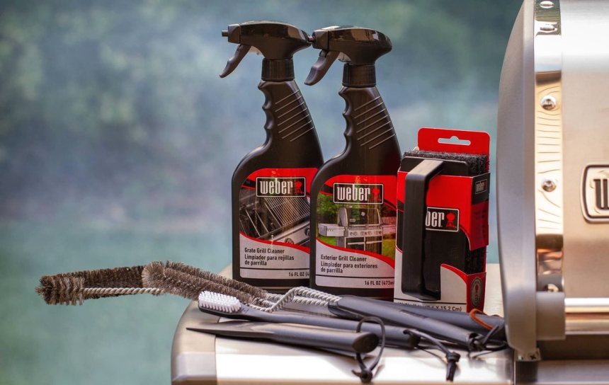 5 Best Grill Cleaners to Get Rid of Dirt and Grease (Summer 2022)