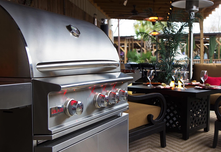 9 Best Blaze Grills – Impressive Options for Small and Large Parties! (Summer 2022)