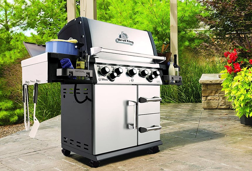Broil King Imperial 590 Review (Summer 2022)