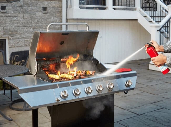How to Deal with Grease Fires in a Grill
