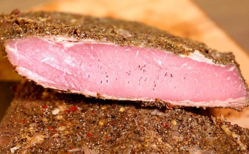 Pastrami vs Roast Beef: Which Will Make a Perfect Sandwich? (Summer 2022)